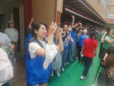 5월 7일 제21회 어르신 효(孝)잔치 자원봉사 (1)